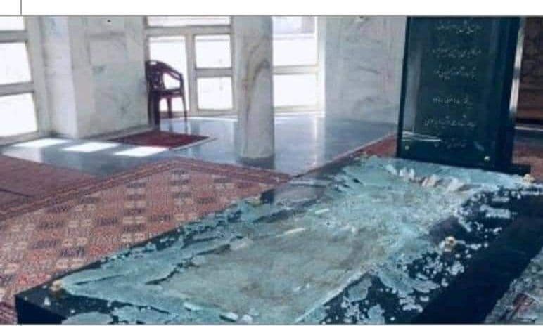 ‏طالبان دست به تخریب مزار قهرمان ملی شهید احمدشاه مسعود زدند.