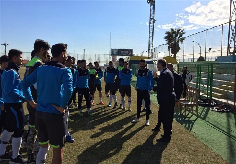 اسکوچیچ در تمرین پیکان