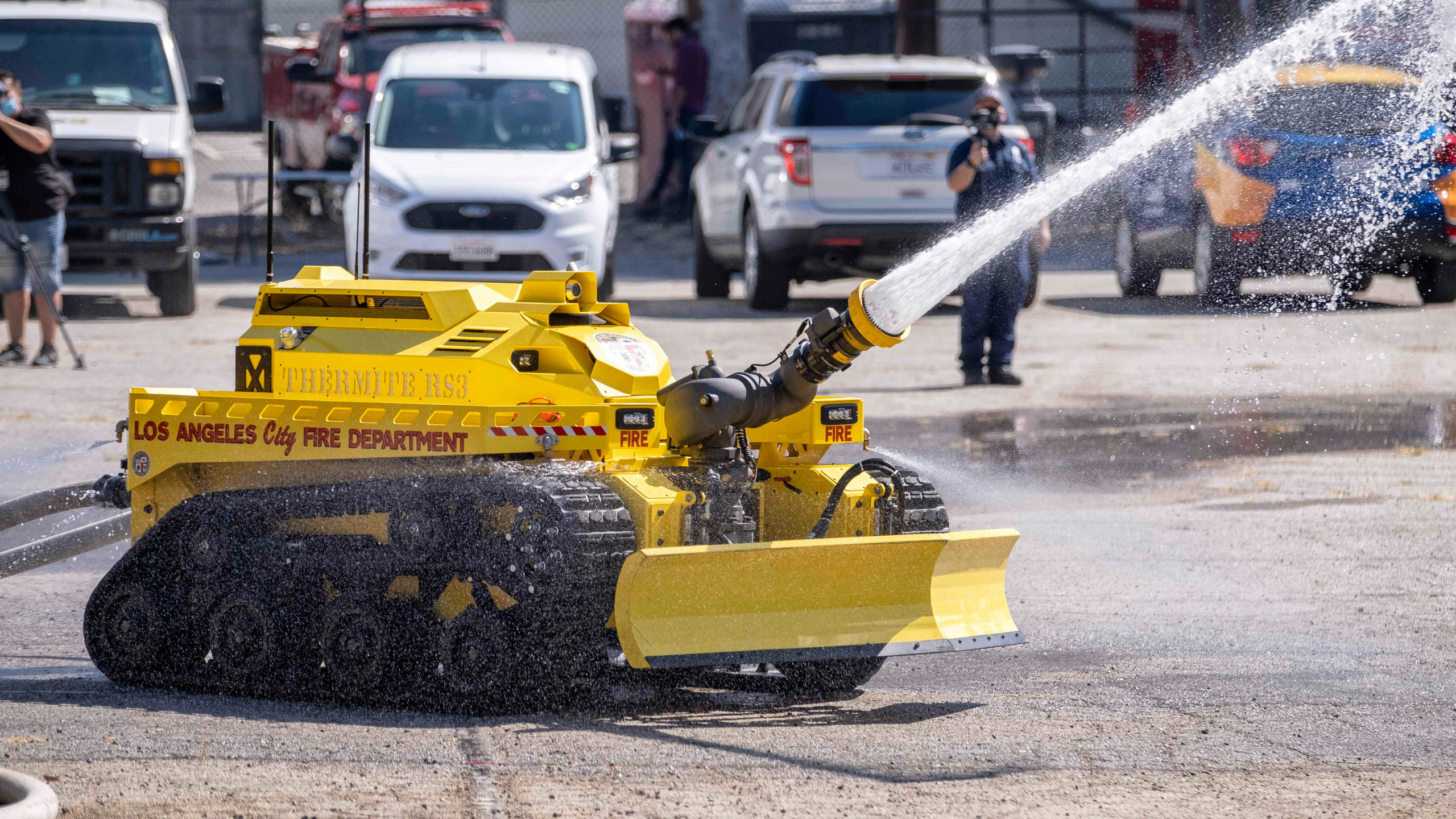 ربات آتش نشان