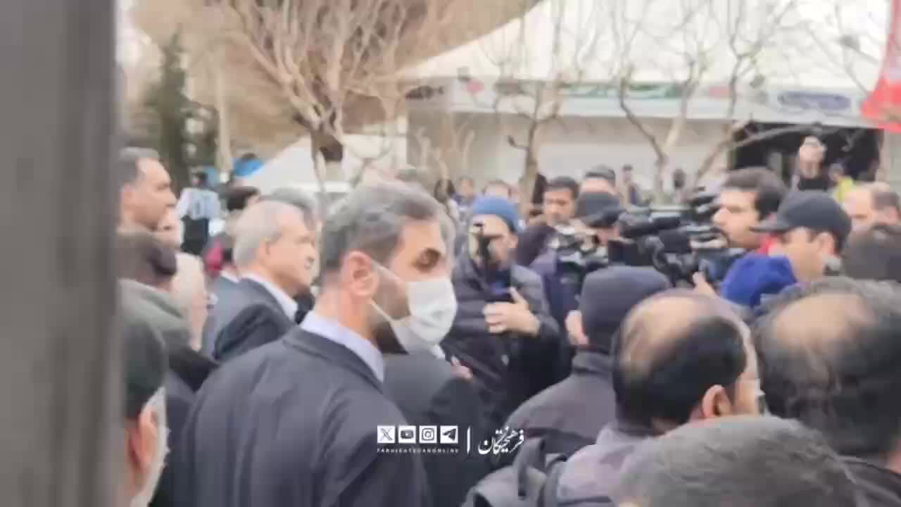 ببینید | حضور مسعود پزشکیان در راهپیمایی ۲۲ بهمن