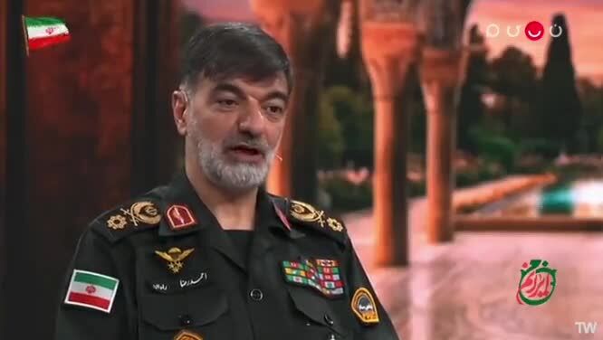 ببینید| سردار رادان: در جریان درگیری یگان تکاوری پلیس با بالگردهای آمریکایی و انهدام آ‌ن‌ها اسنادی به دست ما رسیده که مشغول رمزگشایی آن هستیم