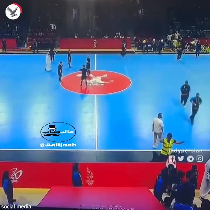 ببینید| گزارشگر افغان بچه های فوتسال ایران را به قتل تهدید کرد