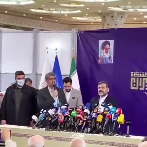 ببینید| مدیرکل مطبوعات در سخنرانی وزیر ارشاد اذان گفت!