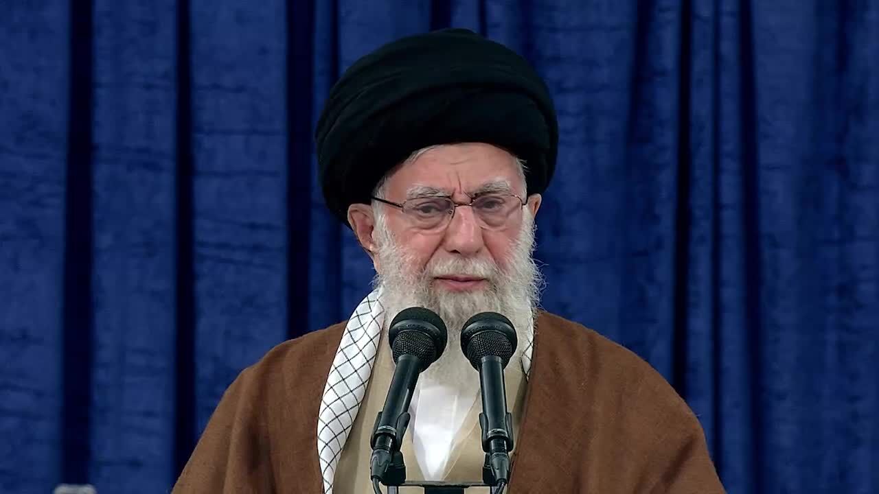 ببینید | رهبر انقلاب: مردم ما مردمی خوب و مومن هستند حتی آنها که برخی ظواهر شرعی را مراعات نمی‌کنند
