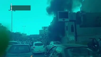 ببینید| آتش‌گرفتن خودرو سواری در اتوبان مدرس تهران