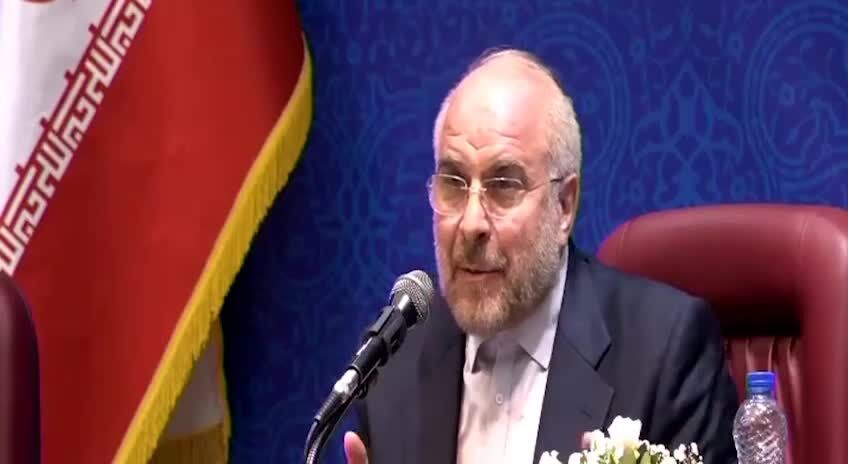 بالای اتوبان کرج موشک نقطه‌زن تولید می‌کنیم اما پایین اتوبان در تولید یک قطعۀ ماشین ماندیم