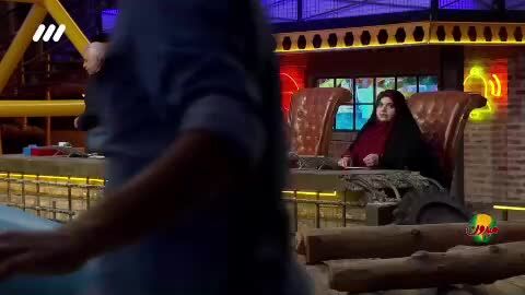 ببینید | حادثه دلخراش وسط برنامه تلویزیون؛ کمر داور برنامه «میدون» شکست!