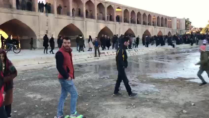 زاینده‌رود دوباره زنده شد