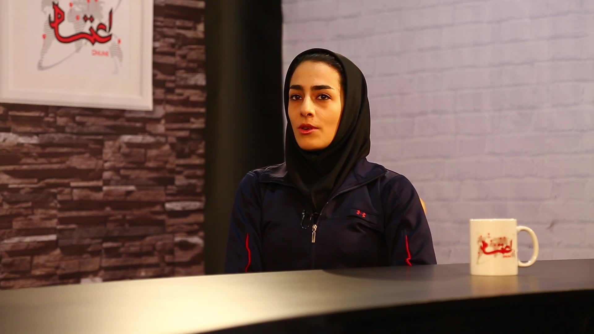 ووشوی ایران در حال‌ حاضر از همه ورزش‌ها موفق‌تر است/ رویایم این بود که در مسابقات بین‌المللی روی سکوی قهرمانی بایستم/ مردم علاقه بیشتری به مبارزه دارند تا حرکات نمایشی/ حرکات نمایشی تالو از مبارزه کردن بسیار سخت‌تر است/ اتفاق نادری است که در ووشو و در قسم
