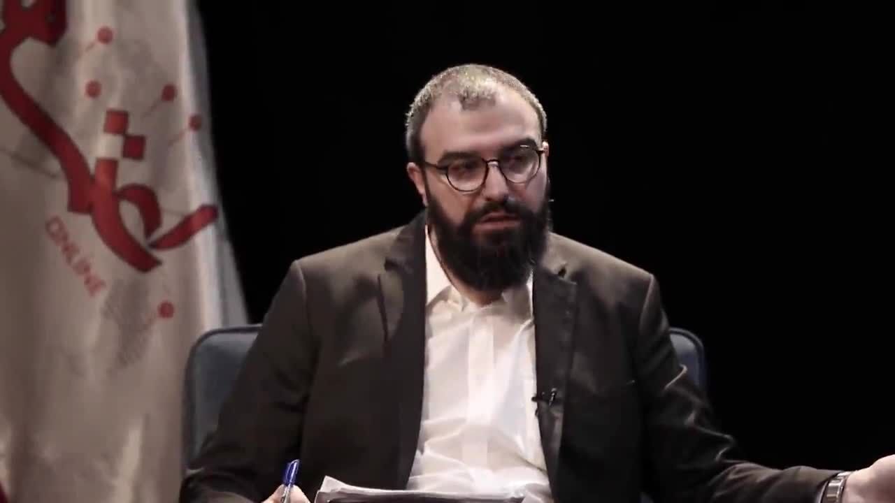 برادرم جلسات قرآن داشت و مسعود رجوی به خانه ما می‌آمد/ سال 57 آرم مجاهدین خلق را از پنجره ساختمان کنسولگری ایران در لندن آویزان کردم