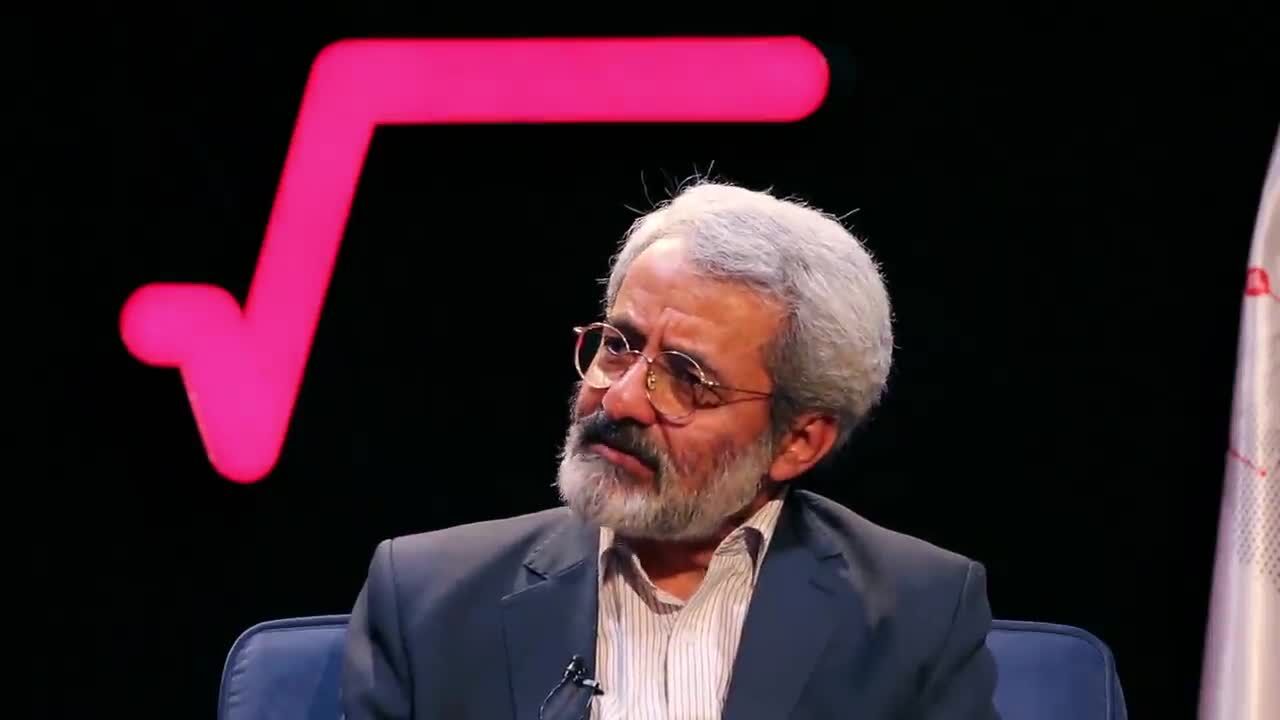 آقای منتظری معتقد بود چون در انقلاب زحمت کشیده باید نگاهی متفاوت به اطرافیانش باشد