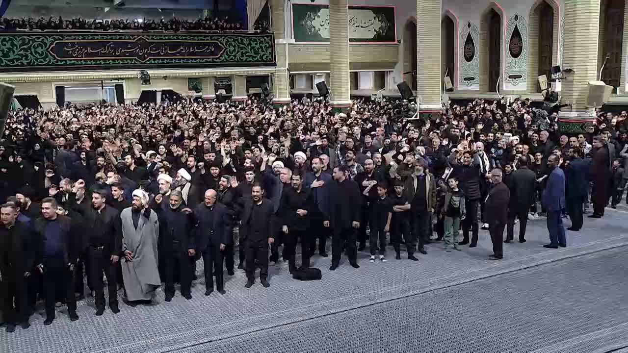 ببینید| ورود رهبر انقلاب به حسینیه امام خمینی(ره) در شب اول مراسم شهادت حضرت زهرا(س)