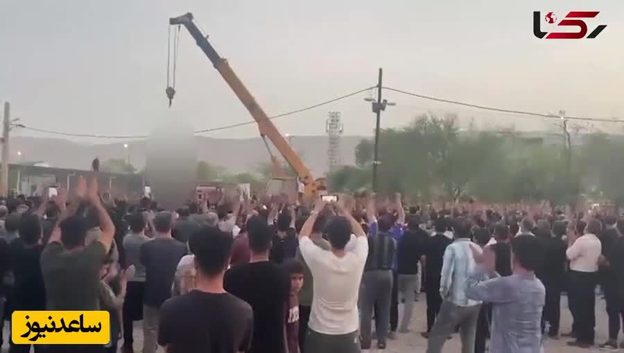 ببینید| فیلم لحظه اعدام قاتل خانواده لارستانی در ملا‌عام