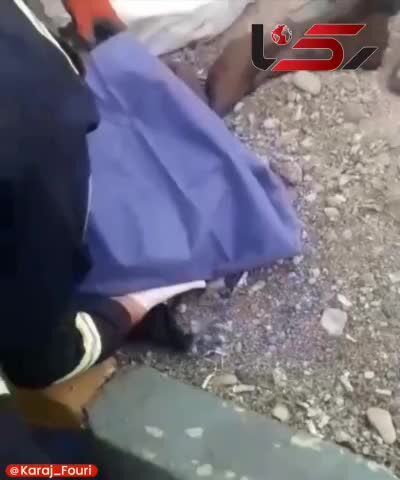 ببینید|  فیلم نجات نوزاد پسر از داخل یک گونی در کنار خیابان