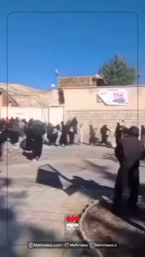 ببینید| ویدیوی دیده نشده از لحظه پرتاب نارنجک اسرائیلی و حمله مزدوران نقاب دار به حوزه مقاومت شهرستان ملکشاهی