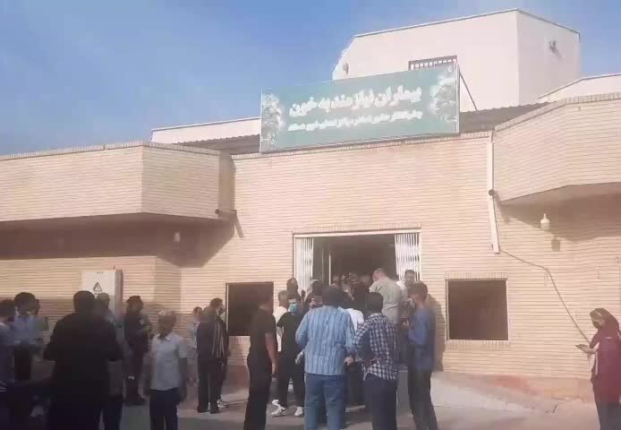 ببینید| مردم بندرعباس برای اهدای خون به صف شدند