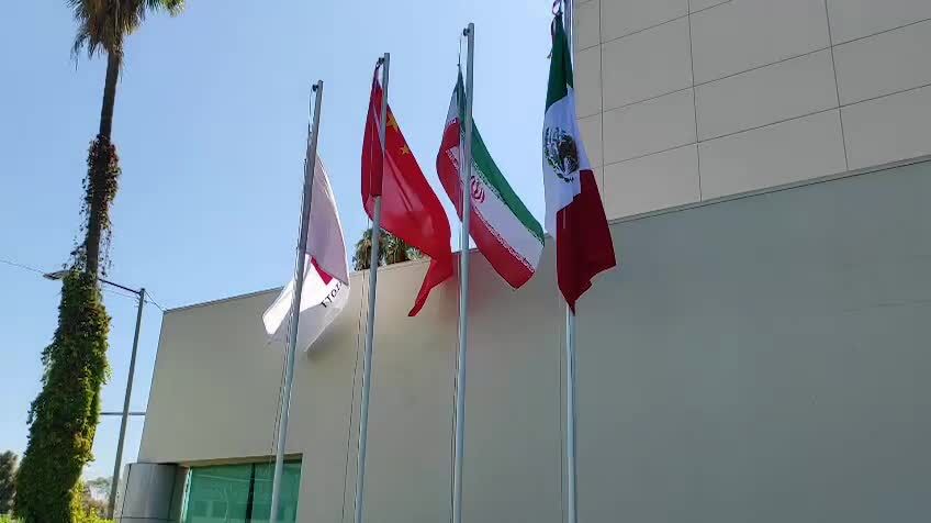 ببینید| پرچم ایران در محل اقامت تیم ملی فوتبال در تیخوآنا بالا رفت