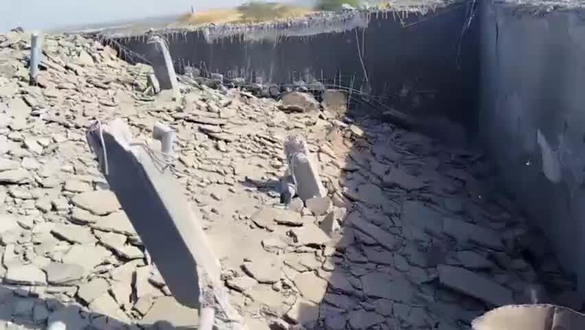 ببینید | تصاویری از حمله آمریکا به مخازن آب آشامیدنی بخش بمانی در شهرستان سیریک