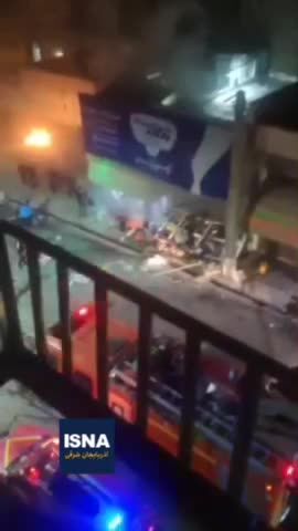 ببینید | لحظه وحشتناک انفجار و تخریب یک مغازه با مواد محترقه