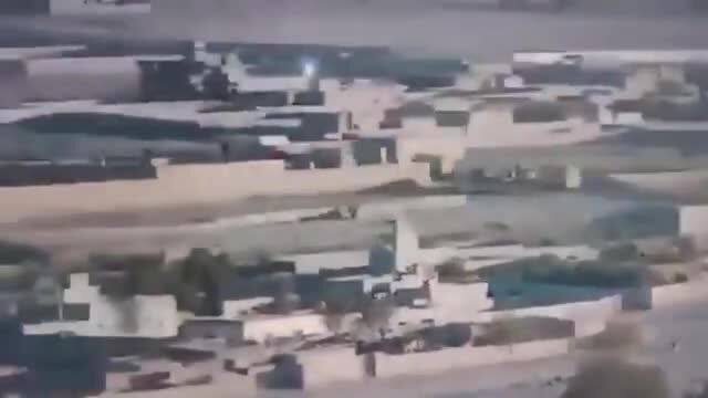 ببینید| حمله به کاروان مرزبانیِ پاکستان چند روز پس‌از گروگان‌گیریِ مرگبار
