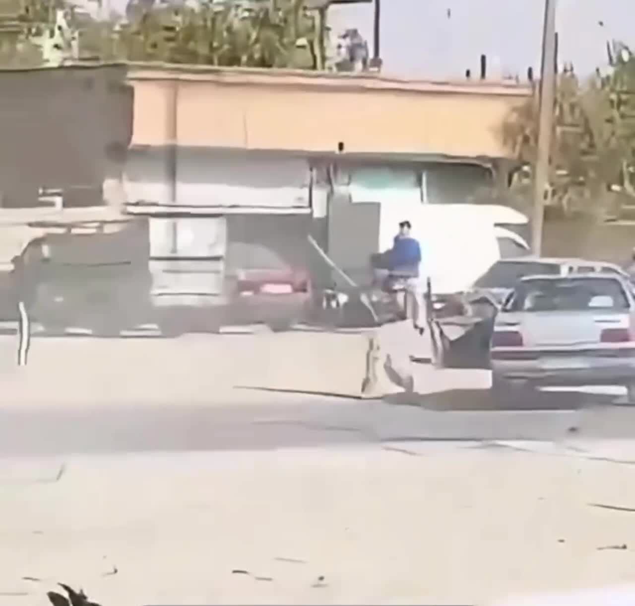 ویدئویی عجیب از دعوای خانوادگی خطرناک در لرستان!