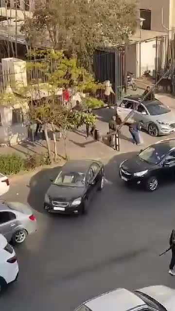ببینید| لحظه غارت بانک مرکزی سوریه