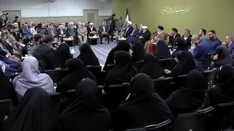 ببیند| سروده شاعر هندی برای خورشید جماران