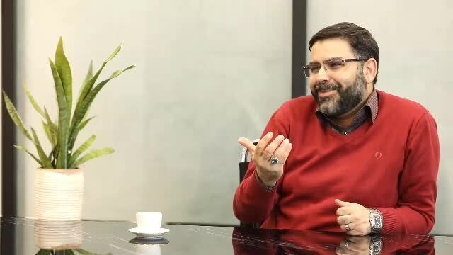 ببینید | مجری تلویزیون هم کاهش مشارکت مردم را گردن روحانی انداخت!