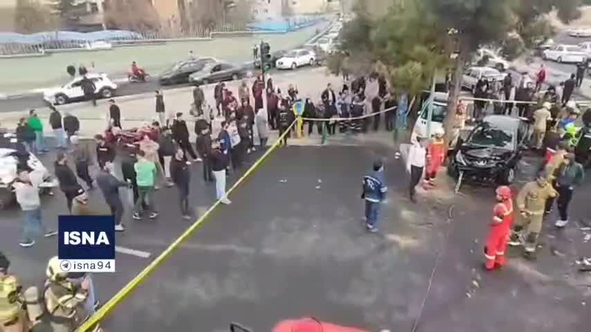 ببینید| برخورد شدید یک دستگاه کامیونت با ۱۲ دستگاه خودرو در تهرانپارس